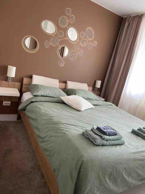 Lovely 1-Bedroom Apartament With Free Parking 索菲亞 外观 照片