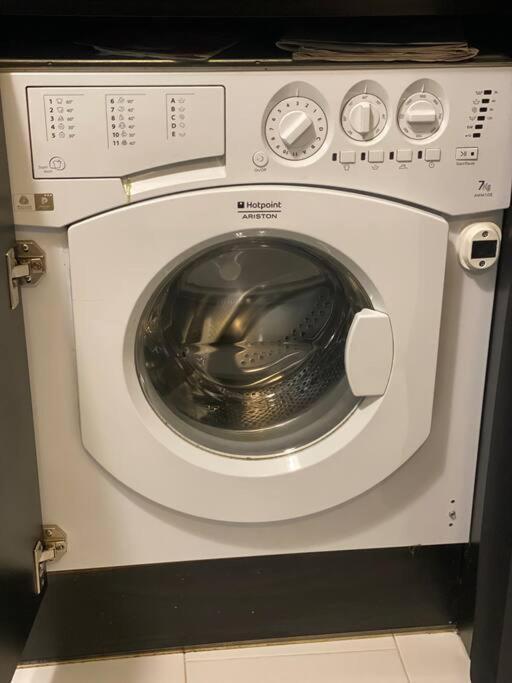 Lovely 1-Bedroom Apartament With Free Parking 索菲亞 外观 照片