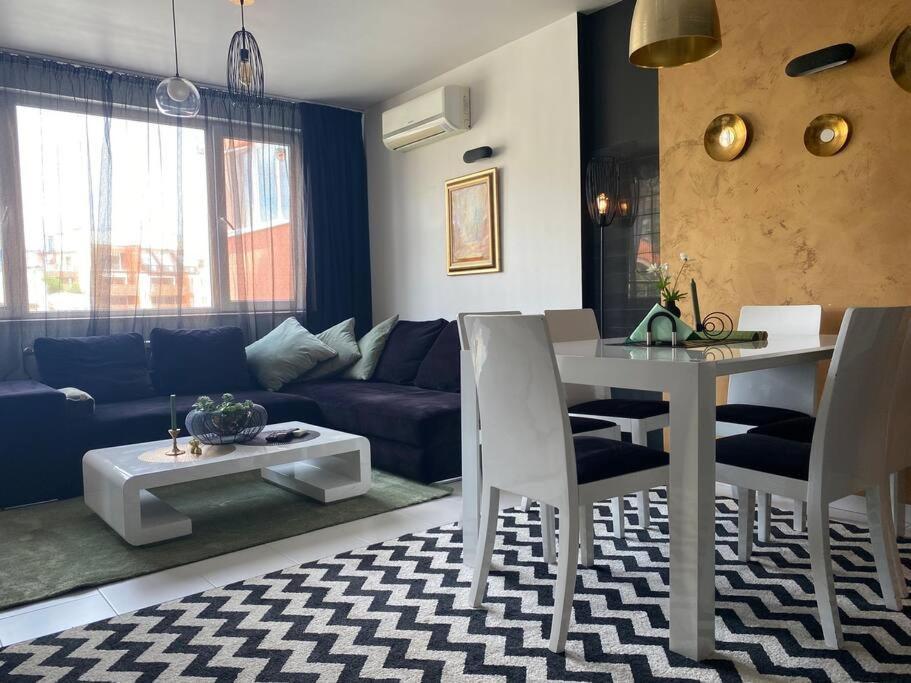 Lovely 1-Bedroom Apartament With Free Parking 索菲亞 外观 照片