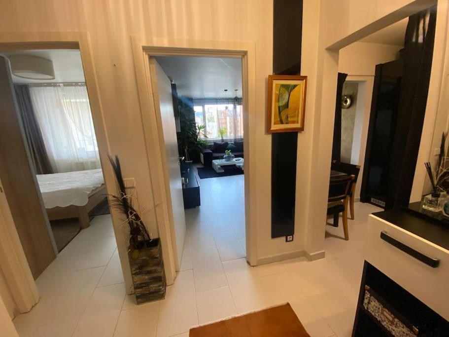 Lovely 1-Bedroom Apartament With Free Parking 索菲亞 外观 照片