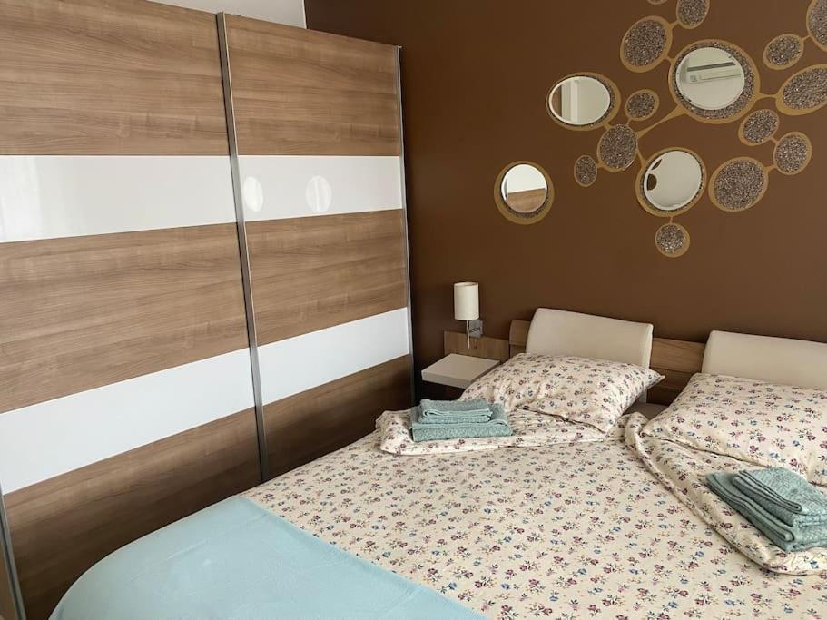 Lovely 1-Bedroom Apartament With Free Parking 索菲亞 外观 照片
