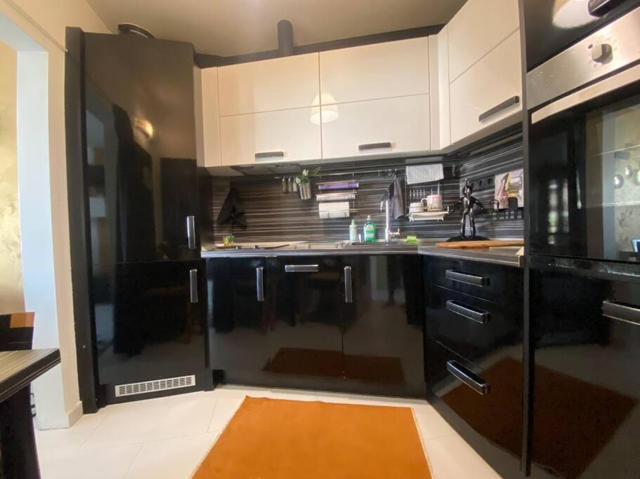Lovely 1-Bedroom Apartament With Free Parking 索菲亞 外观 照片